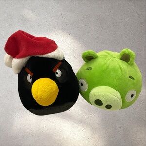 Angry Birds Stuffed Plush Toy Green Pig & Black Bird Santa Hat Lot Of 2